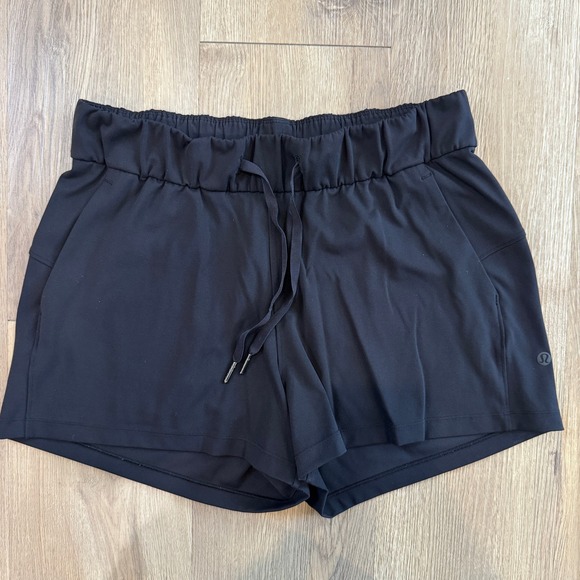 Lululemon Pants - Lululemon On the Fly Short 2.5 Black Luxtreme Size 6 Athletic Shorts EUC LW7AIS